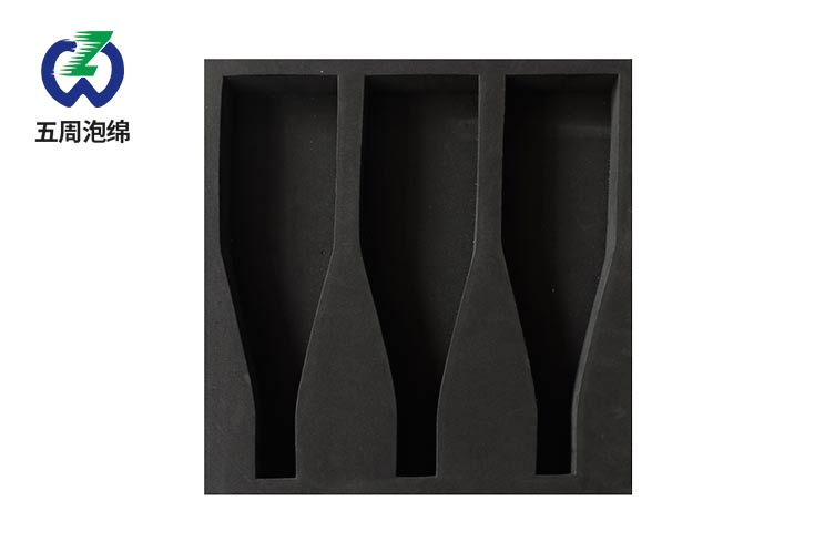 化妝品的包裝盒里用什么材質(zhì)的內(nèi)襯有檔次？